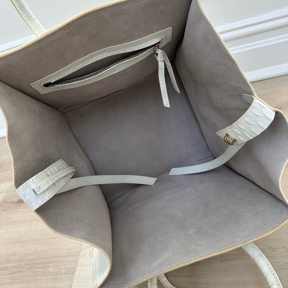 CÉLINE Phantom Ivory Handbag Snakeskin (RARE + Discontinued) - Picture 3 of 4